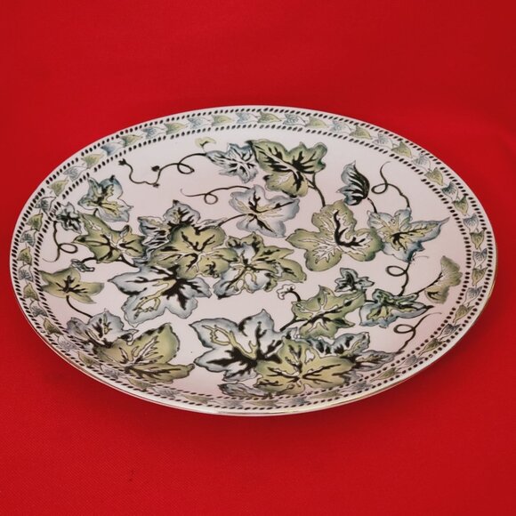 Vintage Ivy Embossed Ceramic Decorative Plate White Green Leaves Gilded Rim - Picture 6 of 14